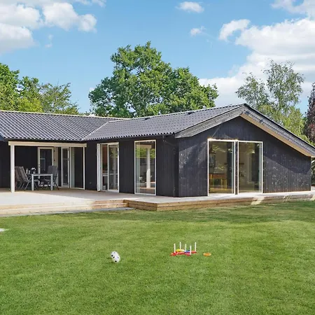 Σπίτι διακοπών Pet Friendly In With Kitchen
