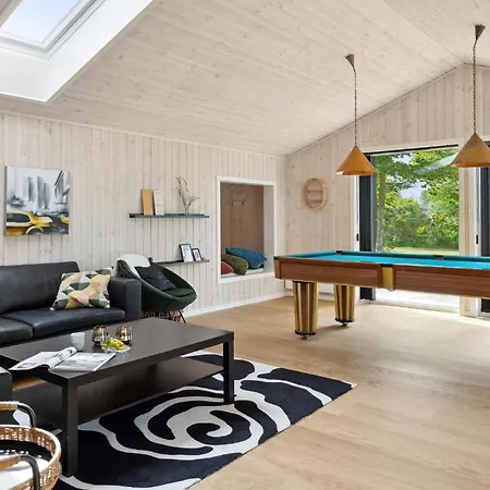 Ferienhaus 5 Bedroom Amazing In Glesborg
