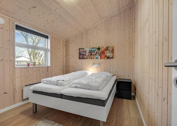 Casa vacanze 5 Bedroom Amazing In Glesborg