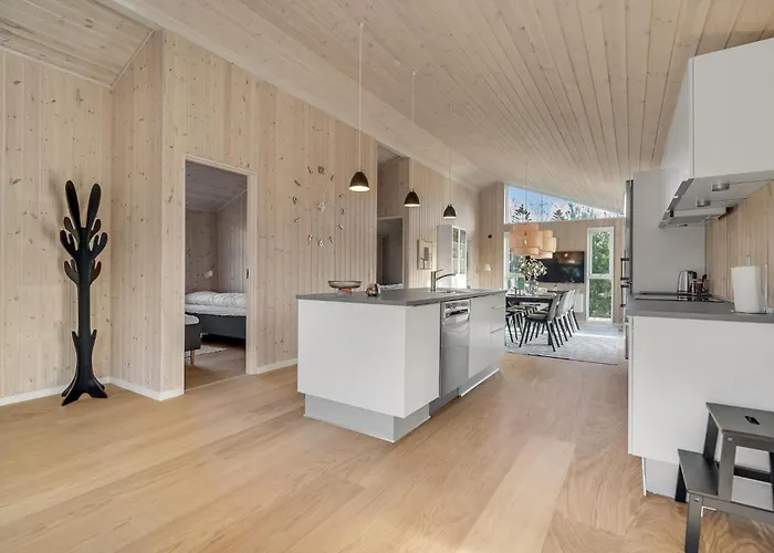 Casa vacanze 5 Bedroom Amazing In Glesborg