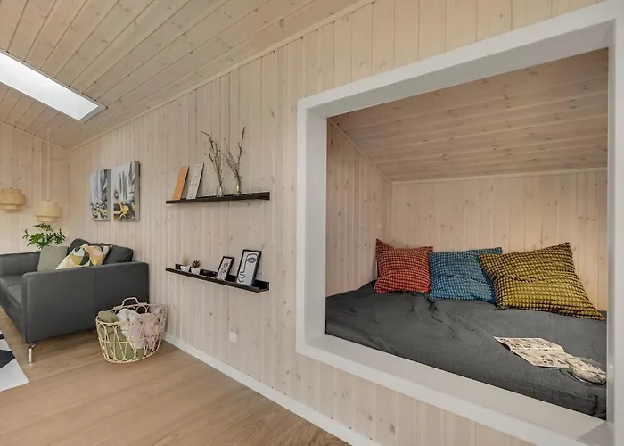 5 Bedroom Amazing In * Glesborg
