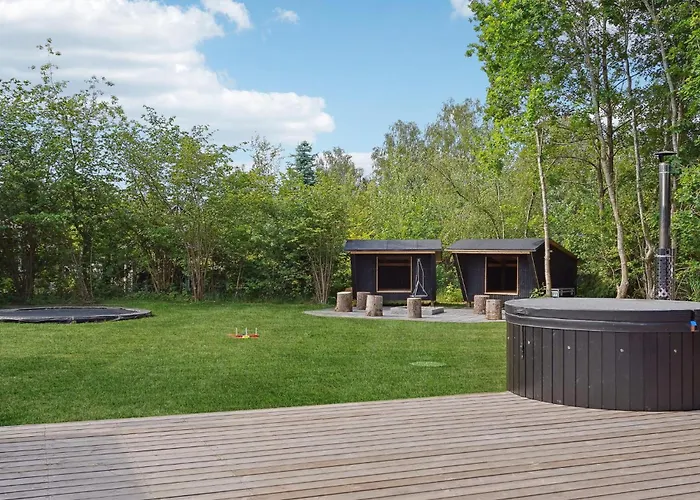 5 Bedroom Amazing In Casa vacanze *